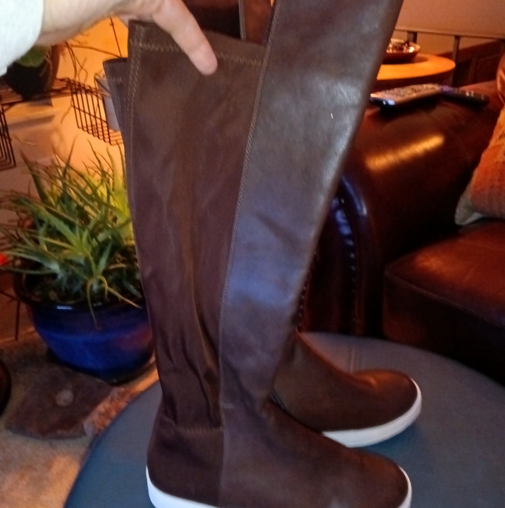 Brown Faux leather boots Size 10but fit like an 8